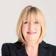lynne-truss-resize
